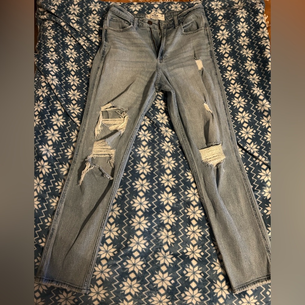 Hollister Curvy High Rise Mom Jean